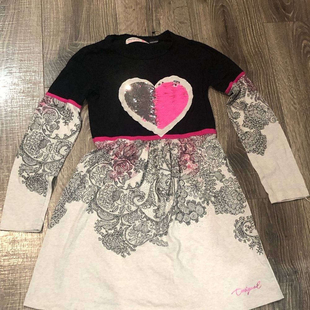 NEW Desigual Girls Black Dress Size 9-10 Dress with Logo Detailed design